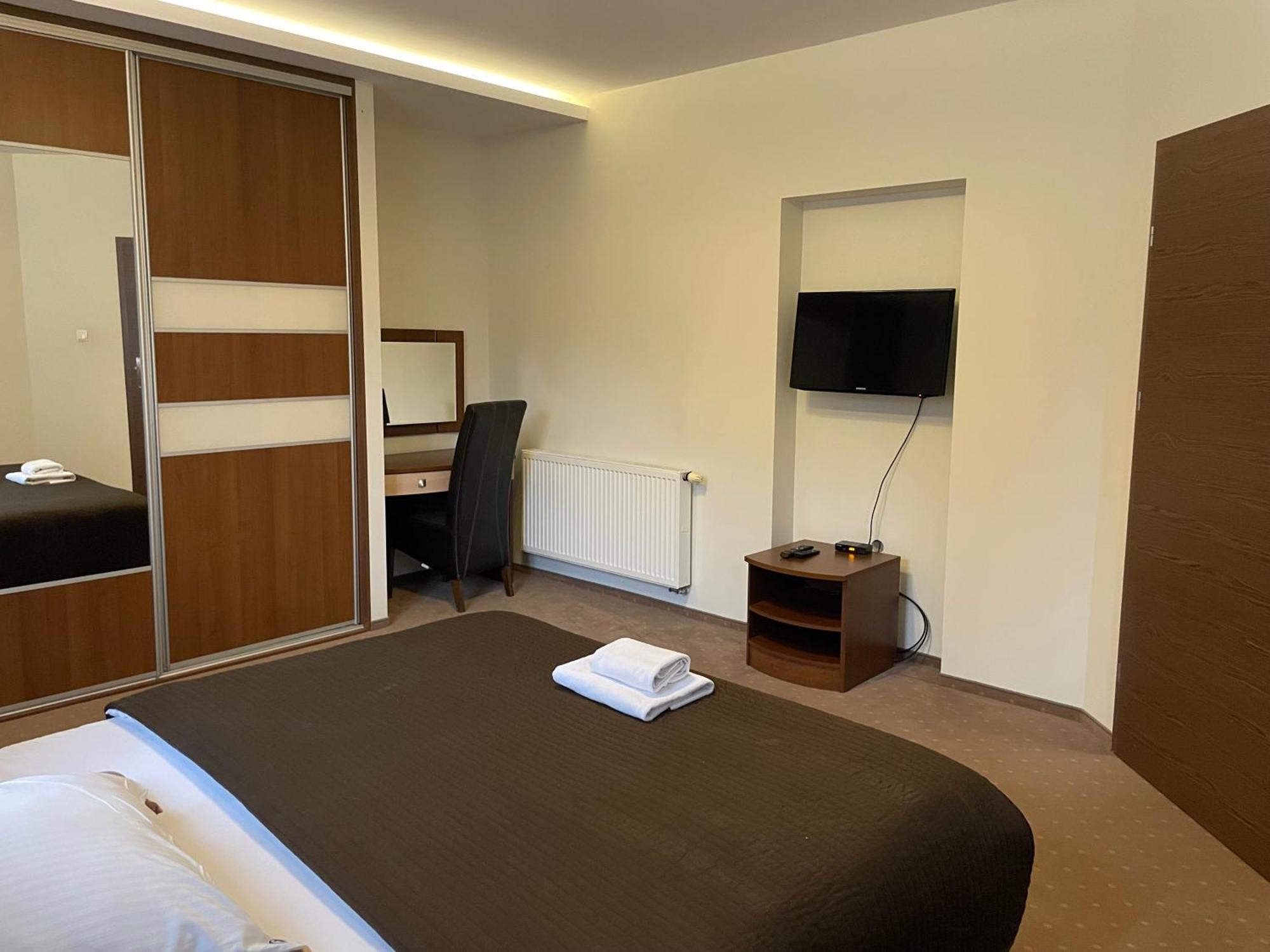 An-Son Apartamenty Zielona Góra Rum bild