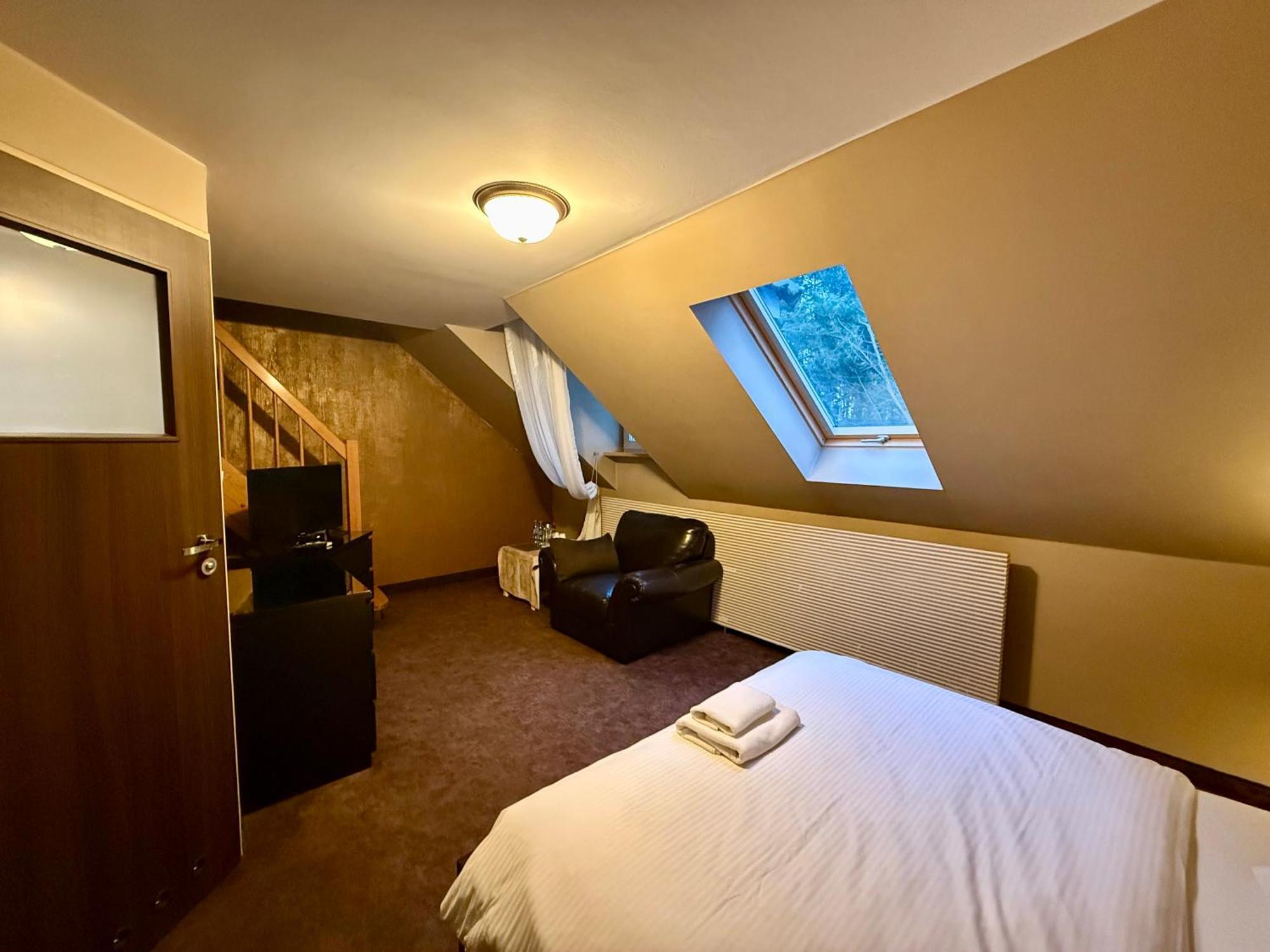 An-Son Apartamenty Zielona Góra Rum bild