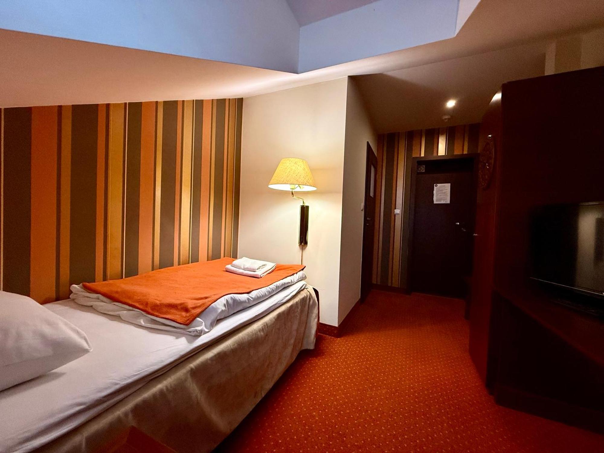 An-Son Apartamenty Zielona Góra Rum bild